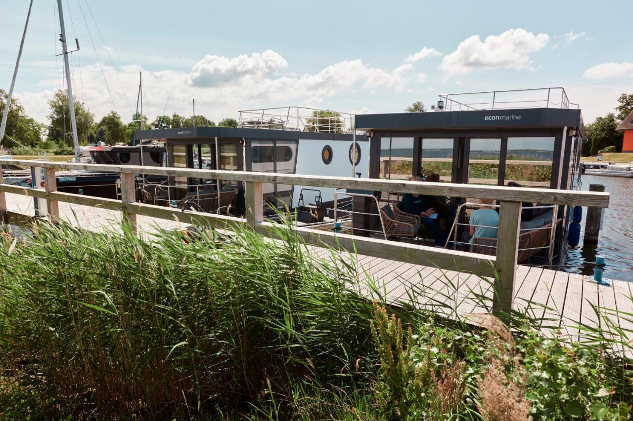 Hausboote Und Fewo Vieregge Esterno foto