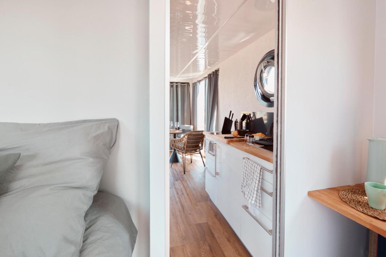 Hausboote Und Fewo Vieregge Esterno foto